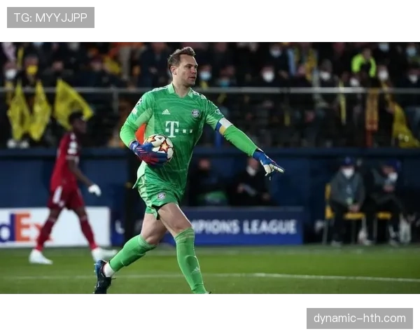 诺伊尔巅峰时期回顾：革新门将角色，卓越表现树立新标杆