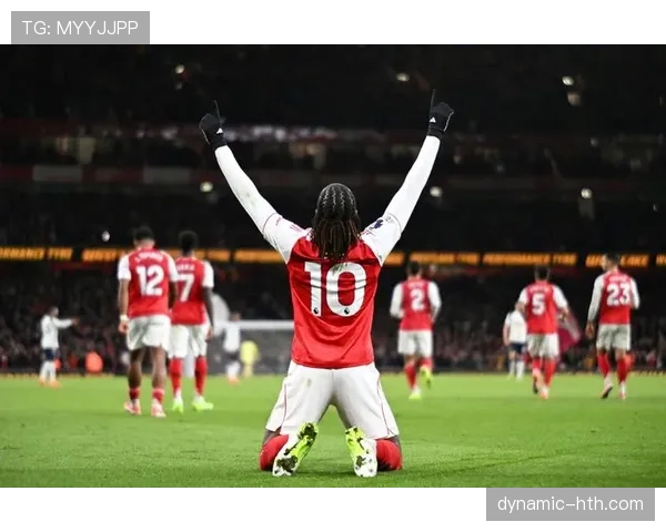 特罗萨德:从亨克边缘人到阿森纳关键拼图的生涯轨迹解析 特罗萨德:从亨克边缘人到阿森纳关键拼图的生涯轨迹解析